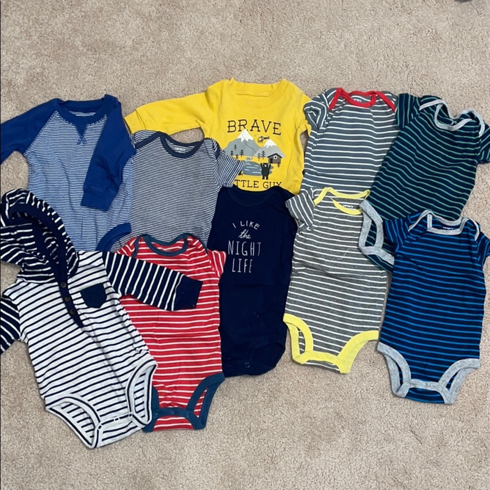 Carter’s Onesies ✨10✨